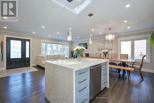 390 Wendall Place, Oakville, ON 