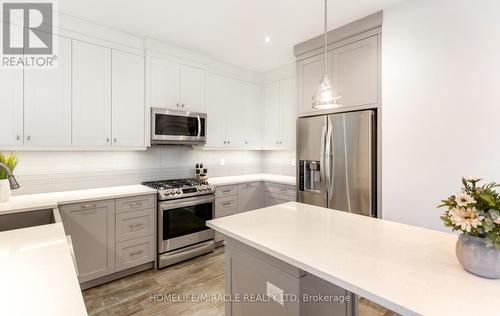 3330 Raspberry Bush Trail, Oakville, ON 
