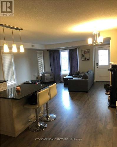 E8 - 160 ROCHEFORT STREET , Kitchener, Ontario N2R 0P5 2