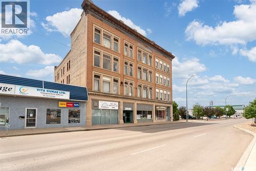 117-123 High Street W, Moose Jaw, SK 