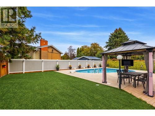 384 Arrowstone Drive, Kamloops, BC 