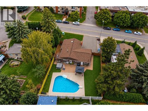 384 Arrowstone Drive, Kamloops, BC 