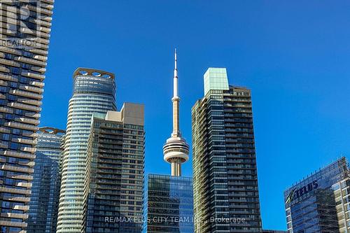 1502 - 33 Bay Street, Toronto, ON 