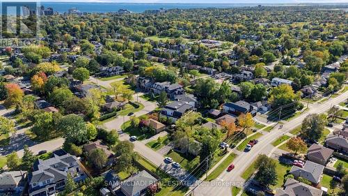 468 Saville Crescent, Oakville, ON 