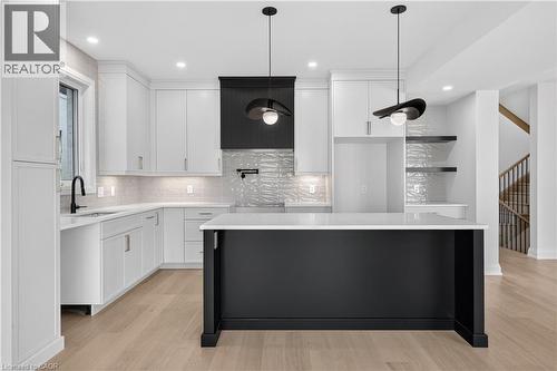 8905 Angie Drive, Niagara Falls, ON 