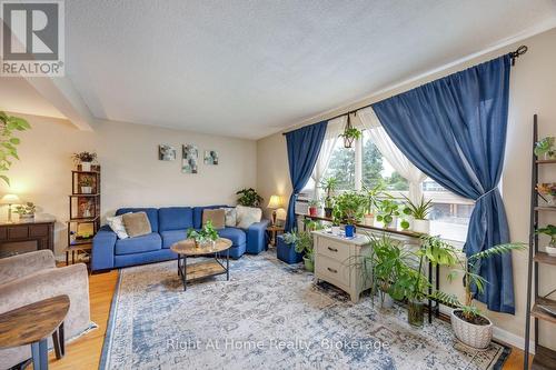 10 Newing Court, Ajax (South East), ON 