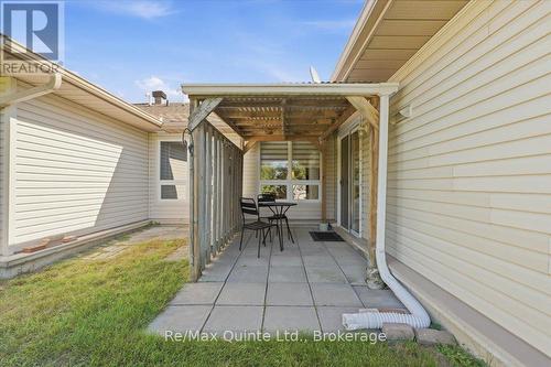 14 - 15 Aldersgate Drive, Belleville (Belleville Ward), ON 