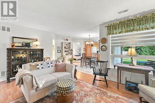 14 - 15 Aldersgate Drive, Belleville (Belleville Ward), ON 