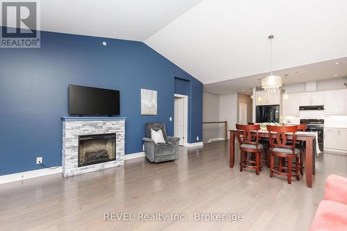 38 Sandalwood Common, St. Catharines (Port Weller), ON 
