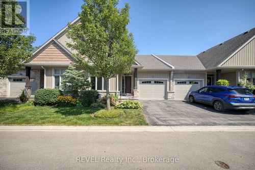 38 Sandalwood Common, St. Catharines (Port Weller), ON 