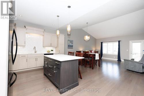 38 Sandalwood Common, St. Catharines (Port Weller), ON 
