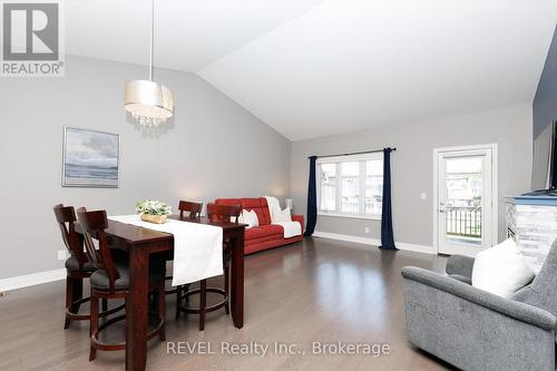 38 Sandalwood Common, St. Catharines (Port Weller), ON 