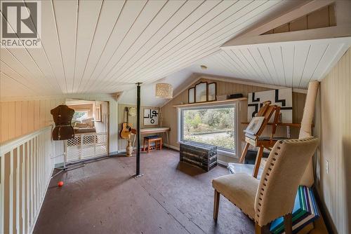 Loft - 2396 Nault Road, Pass Creek, BC 
