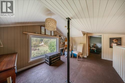 2396 Nault Road, Pass Creek, BC 