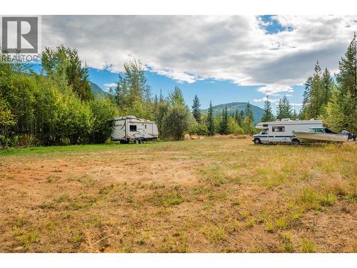 2396 Nault Road, Pass Creek, BC 