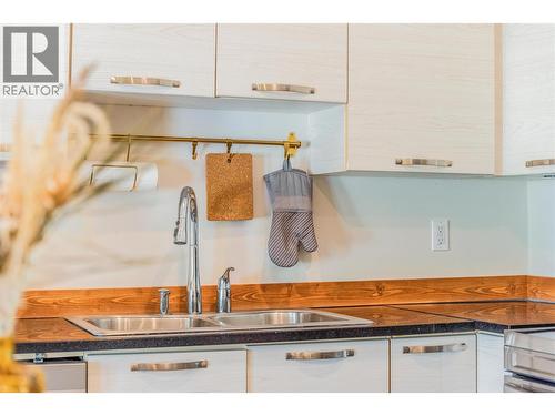 2396 Nault Road, Pass Creek, BC 