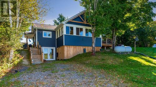 Immaculate & architecturally updated in 2019 - 168B Isabella Lake Road, Seguin, ON 