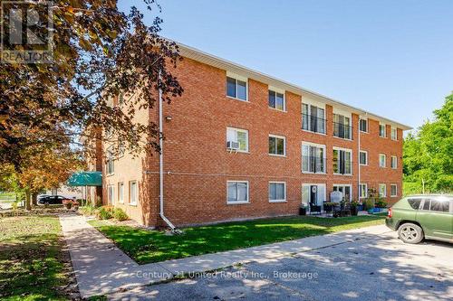 302 - 136 Ware Street, Peterborough (Town Ward 3), ON 