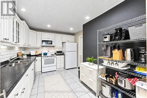 61 - 1270 Gainsborough Drive, Oakville, ON 