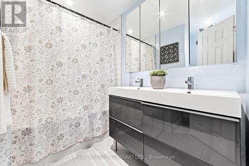 Second floor , 4 piece bathroom - 61 - 1270 Gainsborough Drive, Oakville, ON 