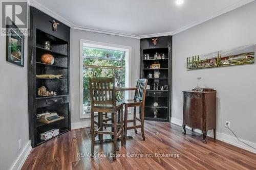 207 Waterloo Avenue, Guelph (Junction/Onward Willow), ON 
