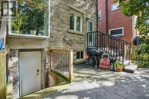 207 Waterloo Avenue, Guelph (Junction/Onward Willow), ON 