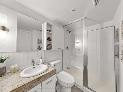 1211-15 Singer Court, Toronto, ON 