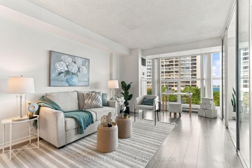 1104-99 Harbour Square, Toronto, ON 
