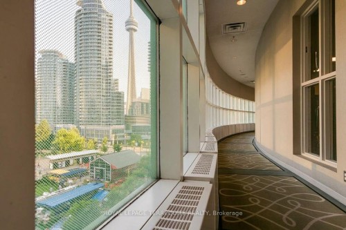 1104-99 Harbour Square, Toronto, ON 