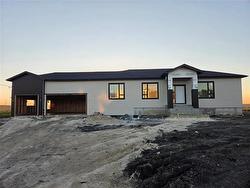 420 Dodds RD Headingley, MB R4H 1H5