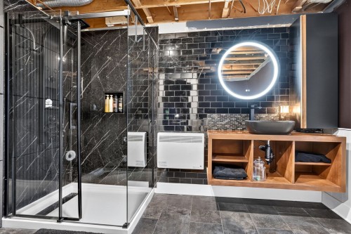 Salle de bains - 405 Rue Champlain, Salaberry-De-Valleyfield, QC 