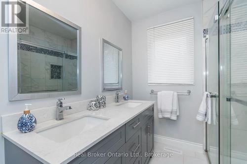 15 Neelands Street, Barrie (West Bayfield), ON 