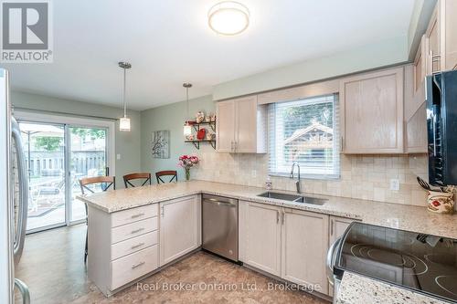 15 Neelands Street, Barrie (West Bayfield), ON 