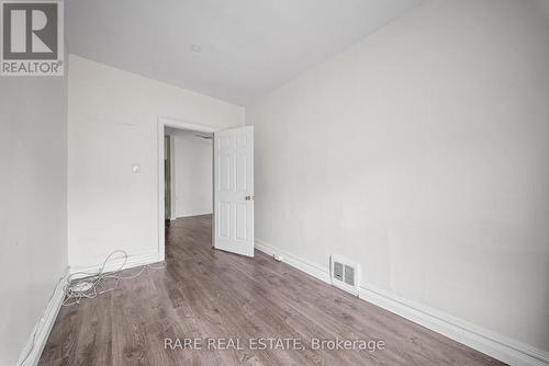 200 Bathurst Street, Toronto, ON 