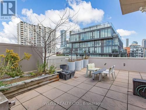 Ph 902 - 18 Beverley Street, Toronto, ON 