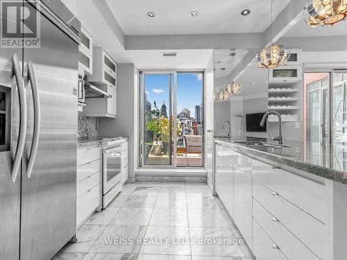Kitchen - Ph 902 - 18 Beverley Street, Toronto, ON 