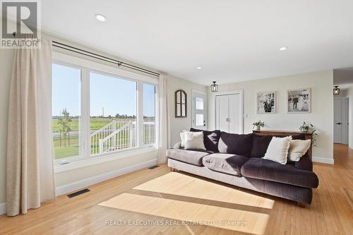 11895 Cloverdale Road, North Dundas, ON 