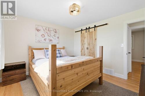 Barn doors with country charm - 11895 Cloverdale Road, North Dundas, ON 