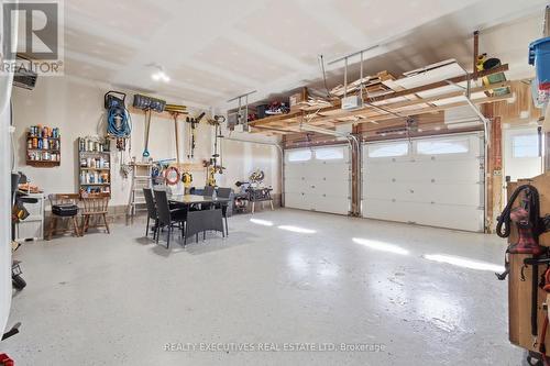2 car garage with apoxy flooring - 11895 Cloverdale Road, North Dundas, ON 