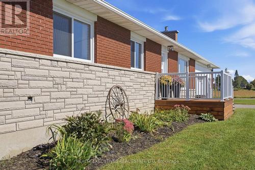 New front deck (2024) - 11895 Cloverdale Road, North Dundas, ON 
