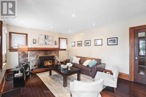 19 Mark Street, Aurora, ON 