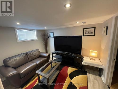 19 Mark Street, Aurora, ON 