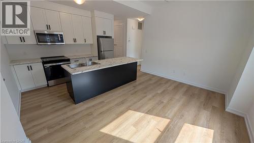 71 GREAT FALLS Boulevard Unit# 53 , Hamilton, Ontario L8B 1Y5 2