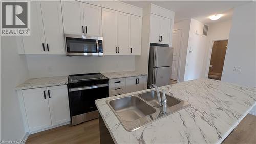71 GREAT FALLS Boulevard Unit# 53 , Hamilton, Ontario L8B 1Y5 3