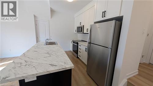 71 GREAT FALLS Boulevard Unit# 53 , Hamilton, Ontario L8B 1Y5 4