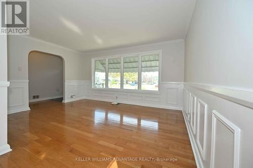 936 SOMERVILLE STREET , Oshawa, Ontario L1G 4J7 4