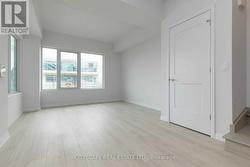 TH 01 - 1010 PORTAGE PARKWAY Vaughan, ON L4K 0K3