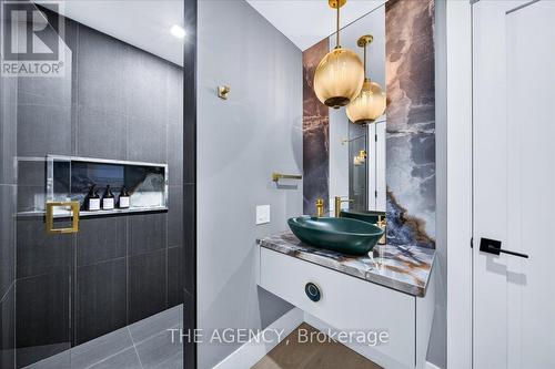 259 Rumble Avenue, Richmond Hill, ON 