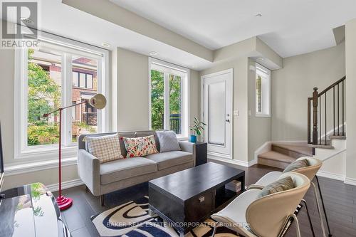 Living Room - Th 31 - 120 Twenty Fourth Street, Toronto, ON 