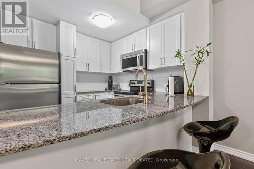 Kitchen - Th 31 - 120 Twenty Fourth Street, Toronto, ON 
